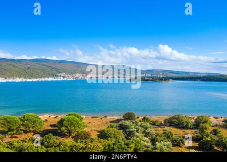 Isola di Kosljun nella baia di Punat, Isola di Krk, Croazia Foto Stock