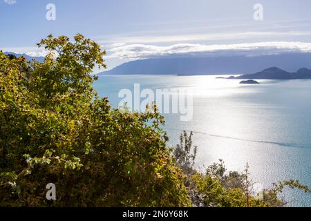 Vista sul bellissimo Lago General Carrera nel sud del Cile Foto Stock