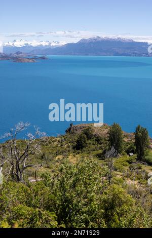 Vista sul bellissimo Lago General Carrera nel sud del Cile Foto Stock