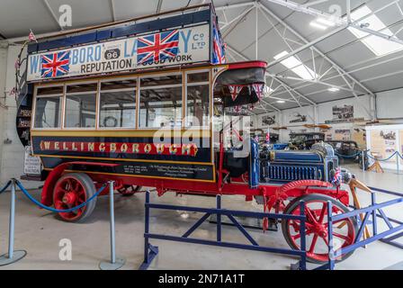 The Shuttleworth Collection , un museo aeronautico e automobilistico funzionante presso l'aeroporto di Old Warden Foto Stock