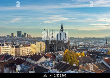 Vienna, chiesa Kirche Maria vom Assedio, altissimi a Wienerberg nel 15. Rudolfsheim-Fünfhaus, Vienna, Austria Foto Stock