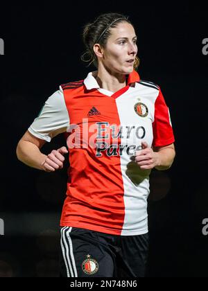 Rotterdam - Pia Rijsdijk di Feyenoord V1 durante la partita tra Feyenoord V1 e SC Heerenveen V1 a Nieuw Varkenoord il 10 febbraio 2023 a Rotterdam, Paesi Bassi. (Da Box a Box Pictures/Tom Bode) Foto Stock