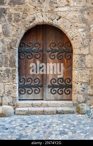 Belle corti medievali del Castello di Burghausen in Baviera, Germania Foto Stock