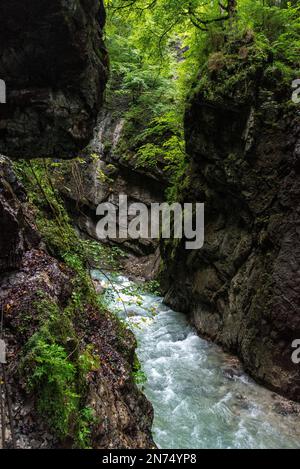 Gola panoramica di Partnach vicino a Garmisch-Partenkirchen nelle alpi bavaresi, Germania Foto Stock