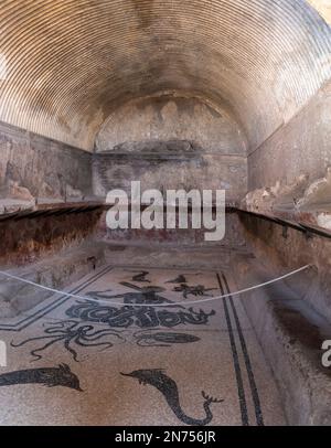 Ercolano, Italia, le terme degli antichi uomini nella città romana di Ercolano, Italia Foto Stock