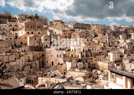 Vista panoramica dei famosi Sassi di Matera Foto Stock