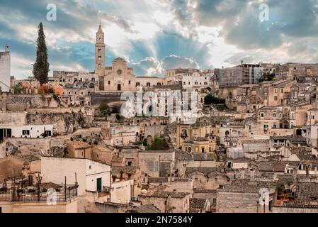 Vista sulla cattedrale di Matera, Italia meridionale Foto Stock