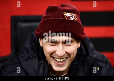 Milano, Italia. 10 febbraio 2023. Mergim Vojvoda del Torino FC sorride prima della Serie A tra AC Milan e TorinoFC. Credit: Nicolò campo/Alamy Live News Foto Stock