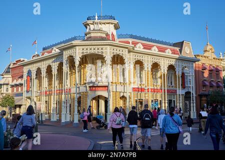 Bay Lake, Florida, Stati Uniti. 03 febbraio 2023: Week-end Magic Kingdom Walk in. Il Magic Kingdom è un parco a tema presso il Walt Disney World Resort a Bay Lake Foto Stock