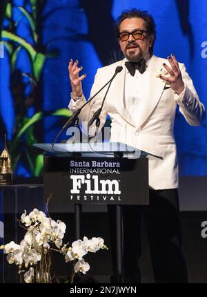 Roger Durling partecipa al Santa Barbara International Film Festival 2023 per presentare ad Angela Bassett il Premio Montecito Foto Stock