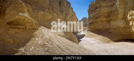 Grotte di farina, rocce gesso, montagne salate di Sodoma, Sodoma e Gomorra, deserto della Giudea, Israele Foto Stock