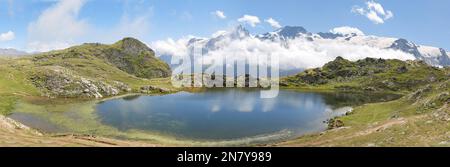 Altopiano d'Emparis e la catena montuosa delle Grandes Rousses delle Alpi francesi, Savoia, francia Foto Stock