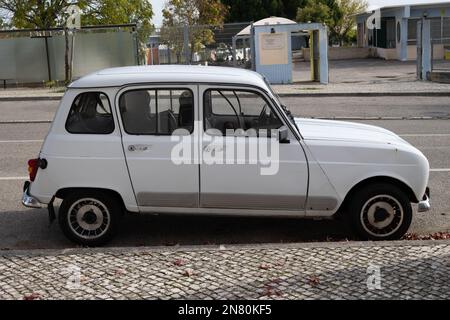 Vecchia Renault 4 bianca dal Portogallo Foto Stock