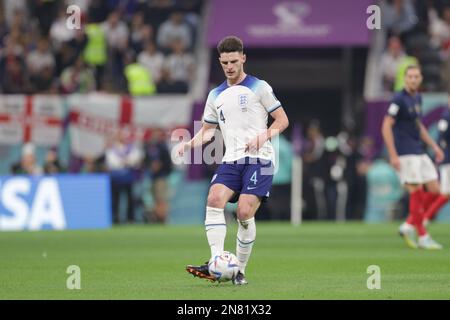 Al Khor, Qatar. 10th Nov 2022. Declan Rice of England in azione durante la Coppa del mondo FIFA Qatar 2022 quarti di finale partita tra Inghilterra e Francia al Bayt Stadium. Punteggio finale: Inghilterra 1:2 Francia. (Foto di Grzegorz Wajda/SOPA Images/Sipa USA) Credit: Sipa USA/Alamy Live News Foto Stock