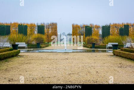 Vista panoramica sui giardini di Venaria reale in autunno - Torino, Piemonte nel nord Italia - Europa - Reggia di Venaria reale Foto Stock