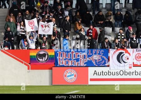 Monaco, Germania. 11th Feb, 2023. Monaco di Baviera, Germania, febbraio 10th 2023: Tifosi dell'Eintracht Frankfurt dopo il flyeralarm Frauen Bundesliga match tra il Bayern Monaco e l'Eintracht Frankfurt al Bayern Campus di Monaco. (Sven Beyrich/SPP) Credit: SPP Sport Press Photo. /Alamy Live News Foto Stock