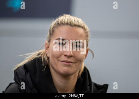 Giocatore dell'Arsenal che arriva all'Academy Stadium durante la partita di Super League delle Donne di Barclays fa tra Manchester City e l'Arsenal all'Academy Stadium di Manchester sabato 11th febbraio 2023. (Foto: Mike Morese | NOTIZIE MI) Credit: NOTIZIE MI & Sport /Alamy Live News Foto Stock