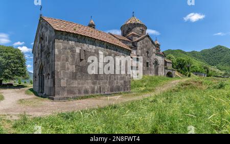 Antico monastero armeno di Akhpat nella parte settentrionale dell'Armenia. Foto Stock