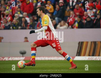 11 febbraio 2023, MEWA Arena, Magonza, GER, 1.FBL, 1.FSV FSV FSV Mainz 05 vs FC Augsburg, le normative DFL vietano qualsiasi uso di fotografie come sequenze di immagini e/o quasi-video. Nella foto Stefan Bell (Magonza) Foto Stock