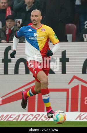 11 febbraio 2023, MEWA Arena, Magonza, GER, 1.FBL, 1.FSV FSV FSV Mainz 05 vs FC Augsburg, le normative DFL vietano qualsiasi uso di fotografie come sequenze di immagini e/o quasi-video. Nella foto Ludovic Ajorque (Magonza) Foto Stock