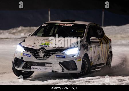 17a Joaquin RODRIGO (ES), BRUNET CONCORSO, azione 17B Helena FERRER (ES), BRUNET CONCORSO, azione durante il 2023° Trofeo di ghiaccio Clio 2023 - GSeries G3 sul circuito di Andorra - Pas de la Casa, il 11 febbraio 2023 a Encamp, Andorra - Foto Damien Doumergue / DPPI Credit: DPPI Media/Alamy Live News Foto Stock