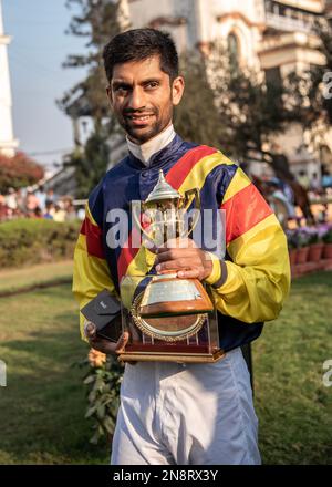 Kolkata, India. 12th Feb, 2023. La Queen Elizabeth II Memorial Cup (Gr.3) 2023 tenutasi al Royal Calcutta Turf Club, Kolkata, India il 11th febbraio 2023 (Foto di Amlan Biswas/Pacific Press) Credit: Pacific Press Media Production Corp./Alamy Live News Foto Stock