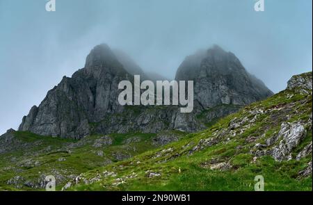 Vista sul passo di Mangartsko Sedlo, Slovenia Foto Stock