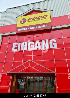 Kiel, Germania - 11 febbraio 2023: Ingresso al negozio di mobili del marchio Poco Foto Stock
