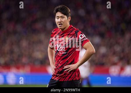 Siviglia, Spagna. 11th Feb, 2023. Lee Kang-in (19) di Maiorca visto durante la partita di LaLiga Santander tra Sevilla FC e Mallorca all'Estadio Ramon Sanchez Pizjuan di Siviglia. (Photo Credit: Gonzales Photo/Alamy Live News Foto Stock