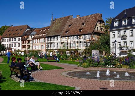 Facciate a graticcio su Quai Anselmann, Wissembourg, Weissenburg, Alsazia, Prefettura del basso Reno, Dipartimento Grand Est, Francia Foto Stock