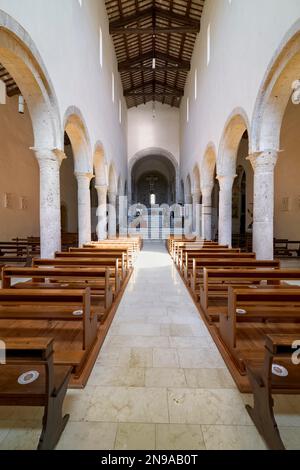 Bevagna Umbria Italia. Chiesa di San Michele Arcangelo in piazza San Silvestro Foto Stock