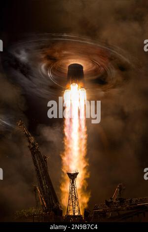 Volo di astronave attraverso il portale nello spazio. Elementi di questa immagine forniti dalla NASA. Foto Stock