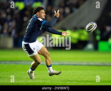 11th febbraio 2023: Guinness sei nazioni 2023. ScotlandÕs Sione Tuipulotu durante la Scozia contro Galles, Guinness sei Nazioni partita al BT Murrayfield, Edimburgo. Credit: Ian Rutherford Alamy Live News Foto Stock