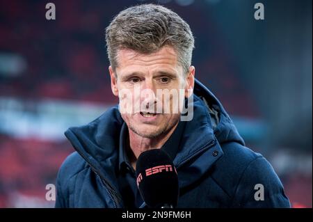 ENSCHEDE - allenatore del FC Volendam Wim Jonk durante la partita di campionato olandese tra il FC Twente e il FC Volendam allo Stadion De Grolsch veste il 12 febbraio 2023 a Enschede, Paesi Bassi. ANP COR LASKER Credit: ANP/Alamy Live News Foto Stock