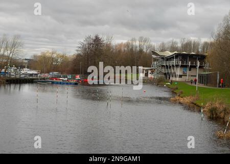 Tees Barrage bianco internazionale Centro acqua Club House e amministrazione Foto Stock