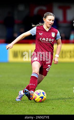 Crawley, Regno Unito. 12th Feb, 2023. Evie Rabjohn di Aston Villa durante la partita della fa Women's Super League tra le donne Brighton & Hove Albion e l'Aston Villa al People's Pension Stadium il 12th 2023 febbraio a Crawley, Regno Unito. (Foto di Jeff Mood/phcimages.com) Credit: PHC Images/Alamy Live News Foto Stock