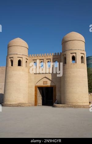 Porta Ovest, (porta Padre), Ichon Qala, Khiva, Uzbekistan Foto Stock