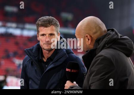 ENSCHEDE, PAESI BASSI - 12 FEBBRAIO: Allenatore Wim Jonk del FC Volendam durante la partita di Eredivie tra FC Twente e FC Volendam a De Grolsch veste il 12 febbraio 2023 a Enschede, Paesi Bassi (Foto di Marcel ter Bals/Orange Pictures) Foto Stock