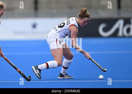 Sydney, Australia. 12th Feb, 2023. Maike Schaunig della Germania la squadra nazionale di hockey femminile in azione durante l'International Hockey Federation Pro League tra l'Australia e la Germania al Sydney Olympic Park Hockey Centre. Punteggio finale; Australia 3:0 Germania. (Foto di Luis Veniegra/SOPA Images/Sipa USA) Credit: Sipa USA/Alamy Live News Foto Stock