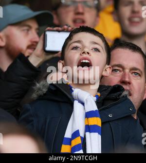 Elland Road, Leeds, Yorkshire, Regno Unito. 12th Feb, 2023. Premier League Football, Leeds United contro Manchester United; i tifosi del Leeds United mostrano il loro sostegno alla loro squadra durante l'azione Credit: Action Plus Sports/Alamy Live News Foto Stock