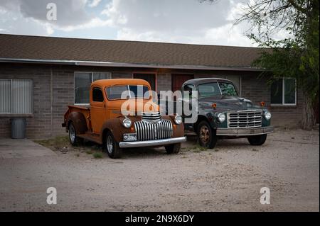 Due bei pick-up classici, Chevrolet AK Series e Studebaker 2R Foto Stock