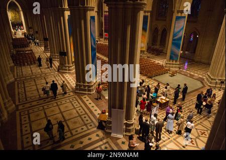 Scena dall'interno della Washington National Cathedral a Washington, DC, USA; Washington, District of Columbia, Stati Uniti d'America Foto Stock