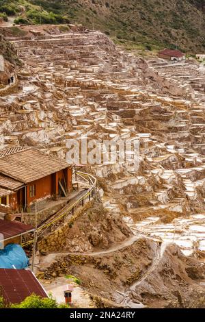 Salineras de Maras, Maras Saline, Valle Sacra, Perù, Sud America Foto Stock