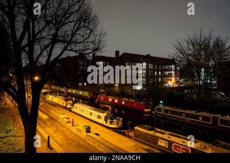 Regents Canal di notte a Shoreditch, Londra, Inghilterra; Londra, Inghilterra Foto Stock