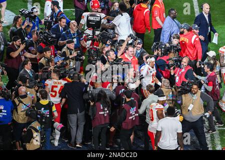 Il quartback dei Kansas City Chiefs Patrick Mahomas (15) celebra la vittoria dopo il Super Bowl LVII, tra i Kansas City Chiefs e le Philadelphia Eagles, tenutosi allo state Farm Stadium di Glendale. Data immagine: Domenica 12 febbraio 2023. Foto Stock