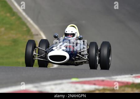 Robin Longdon, Lola Mk5A, in programma venti minuti di corse per la FJHRA/HSCC Historic Formula Junior Championship - Rear Engine, FJHRA, Formula Foto Stock