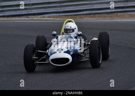 Robin Longdon, Lola Mk5A, in programma venti minuti di corse per la FJHRA/HSCC Historic Formula Junior Championship - Rear Engine, FJHRA, Formula Foto Stock