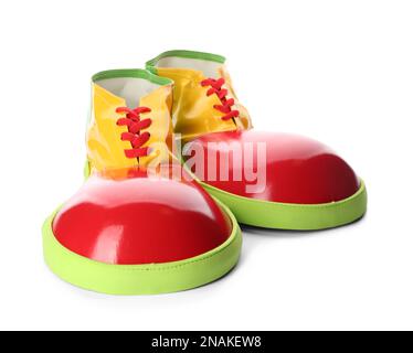 Paio di scarpe clown isolate su bianco Foto Stock