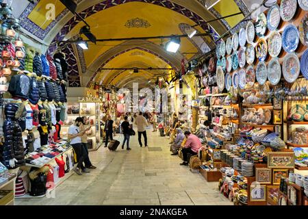 ISTANBUL, Turchia - 25 maggio : People shopping nel Grand Bazaar a Istanbul Turchia il 25 maggio 2018. Persone non identificate Foto Stock