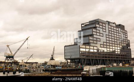 Edificio degli uffici Wework presso il cantiere della Marina di Brooklyn a Brooklyn New York City Foto Stock